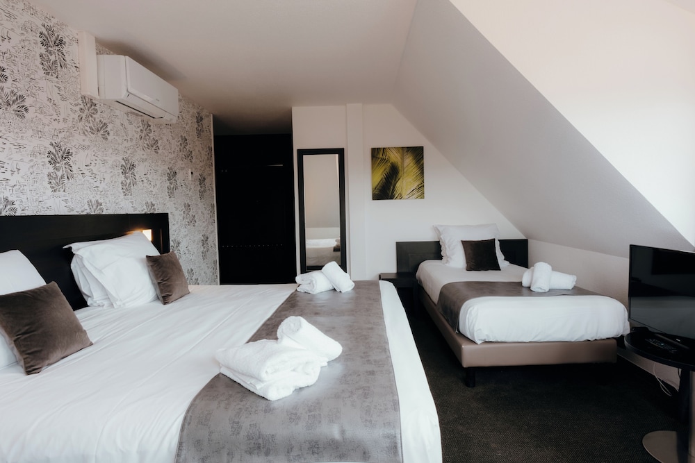 Superior Triple Room - Photo 1
