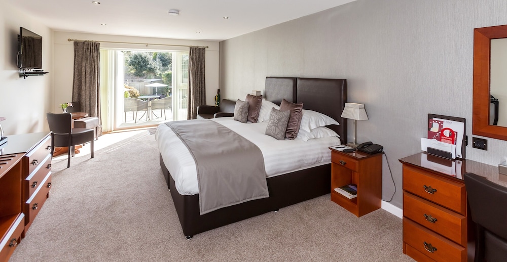 Poolside Deluxe with Terrace or Balcony - Photo 6