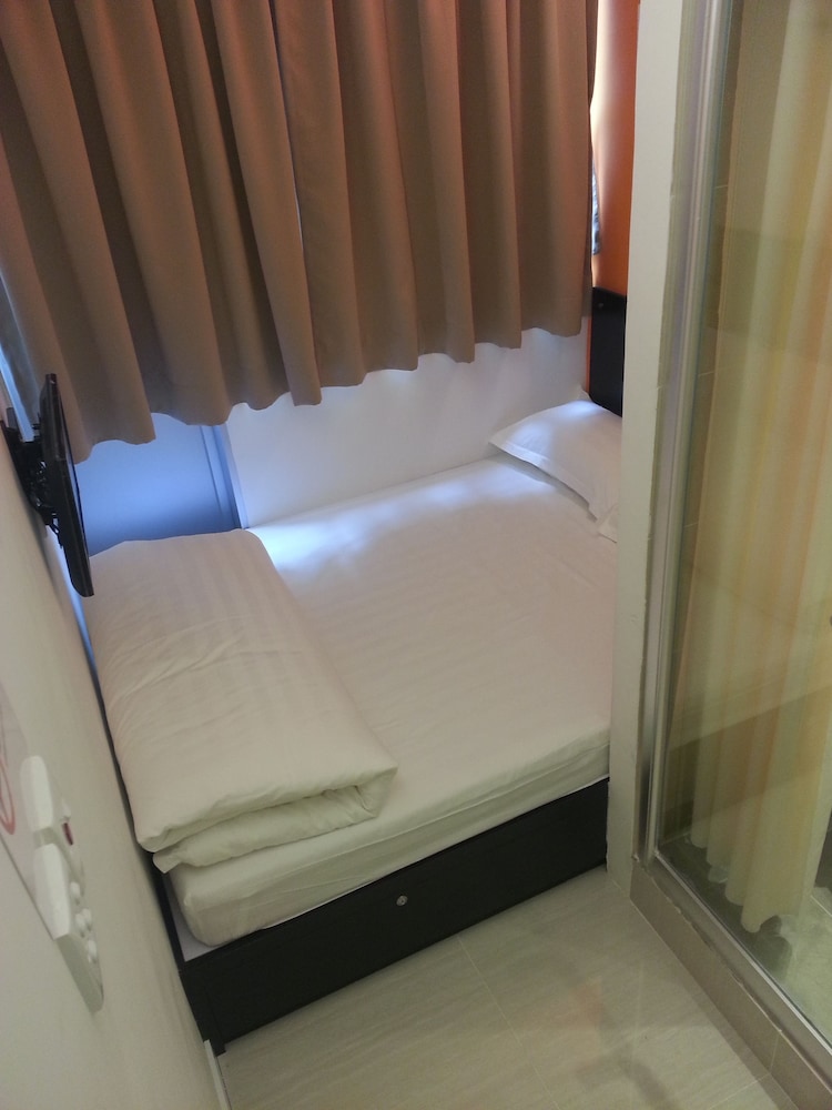 Double Room (Small) photo 2