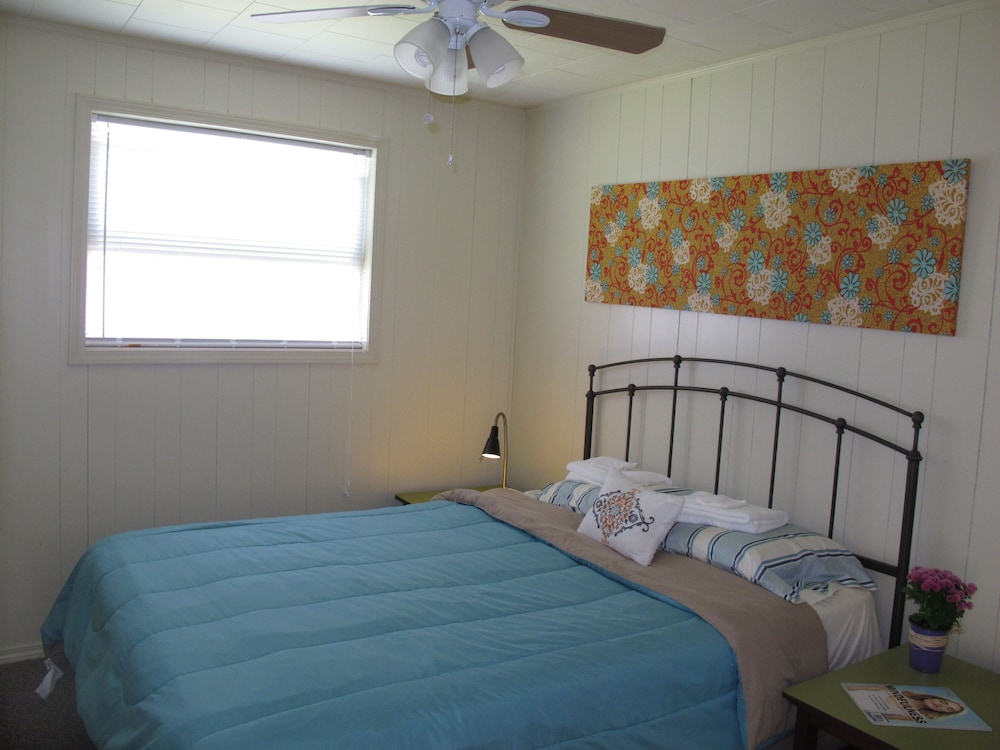 Standard Cottage, Multiple Beds, Non Smoking (Remodeled Cottages - 5 person max) photo 1