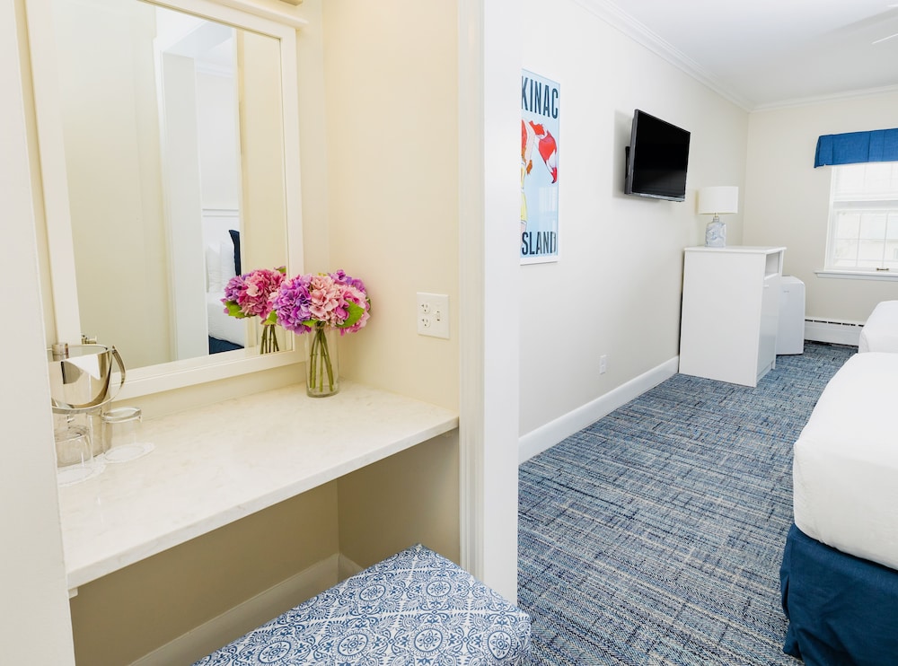 Standard Room, 2 Double Beds (Straits Lodge, Double, Dog Friendly) photo 2