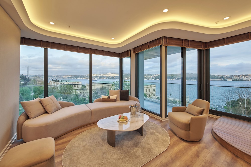 Bosphorus Suite photo 1