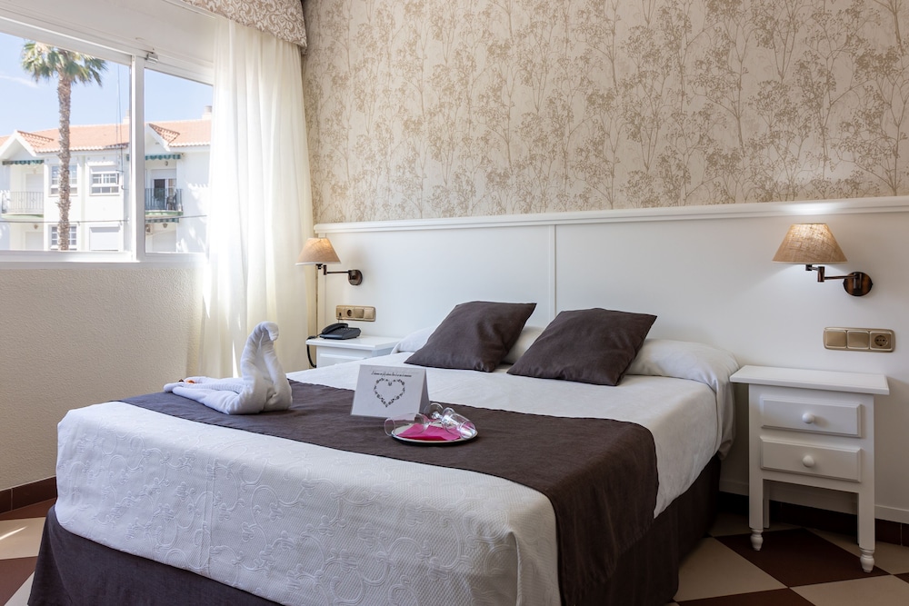 Triple Room (for 3 adults) - Photo 8