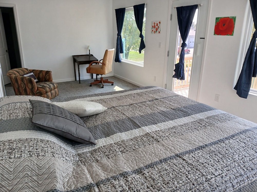 Deluxe Single Room, Balcony, City View photo 1