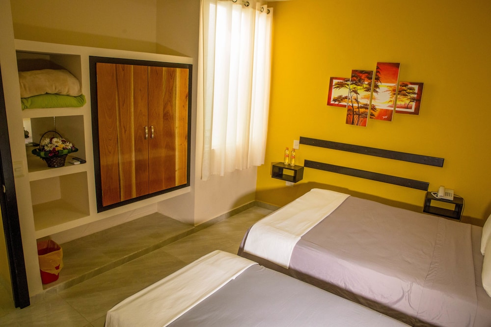 Basic Double Room, 1 Queen Bed