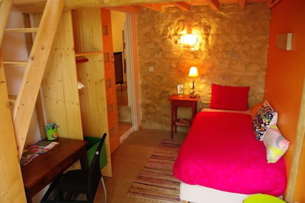 Triple Room, Multiple Beds, Non Smoking photo 1