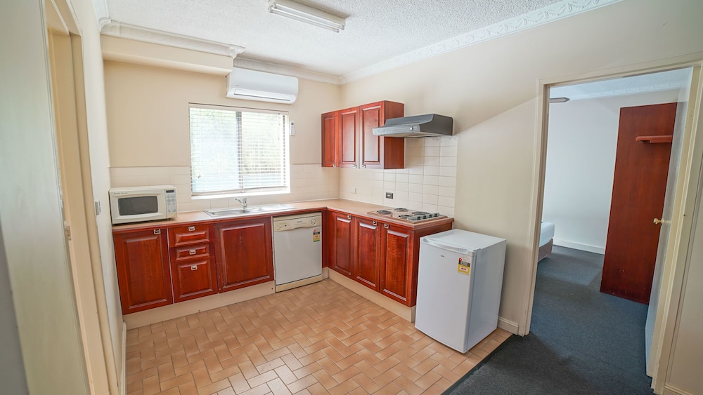 Family Apartment - Not Pet Friendly - Photo 3