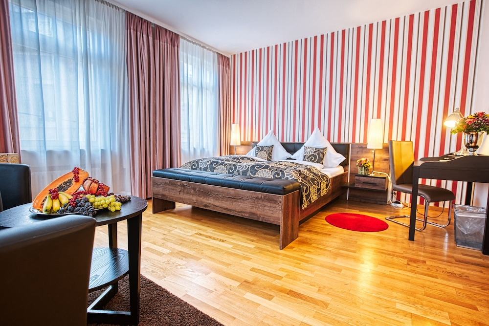 Superior Double Room, Private Bathroom, City View - Photo 1