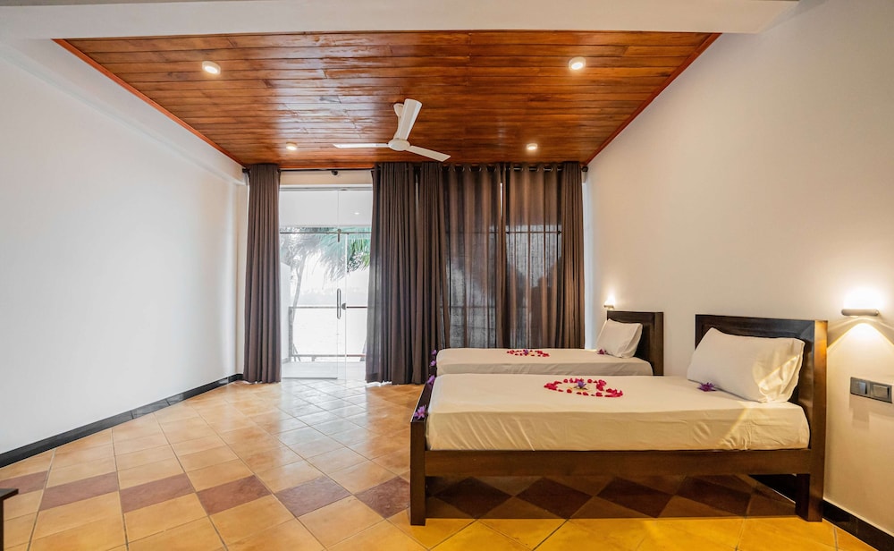 Superior Double Room, Patio, Pool View