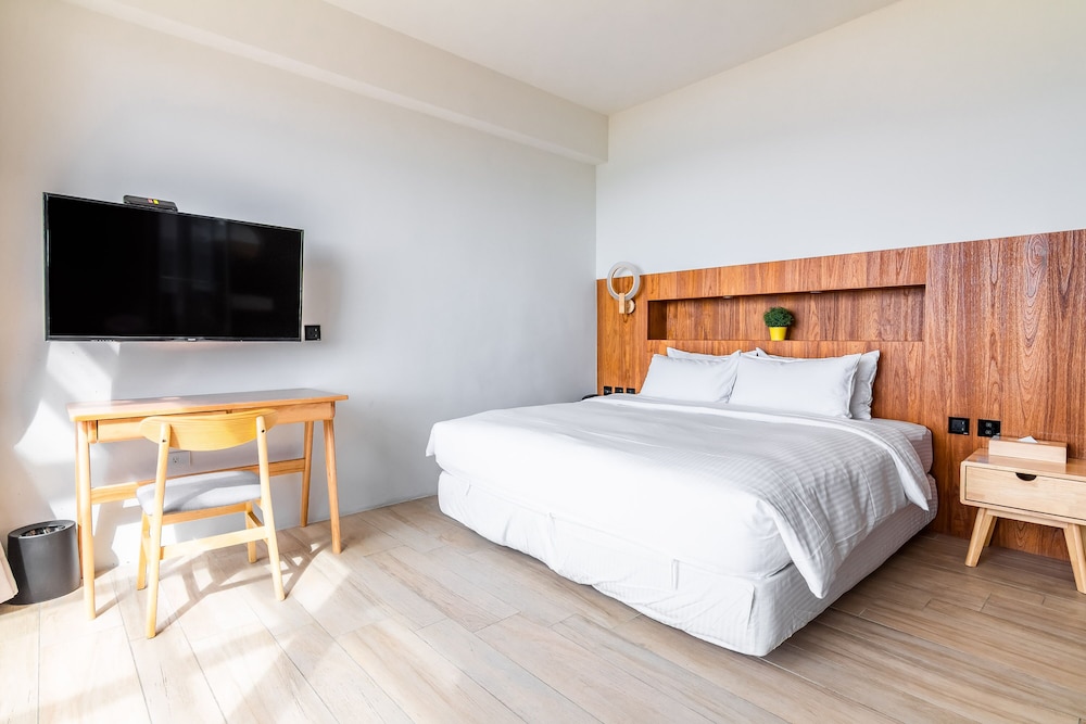 Deluxe Double Room, Sea View - Photo 9