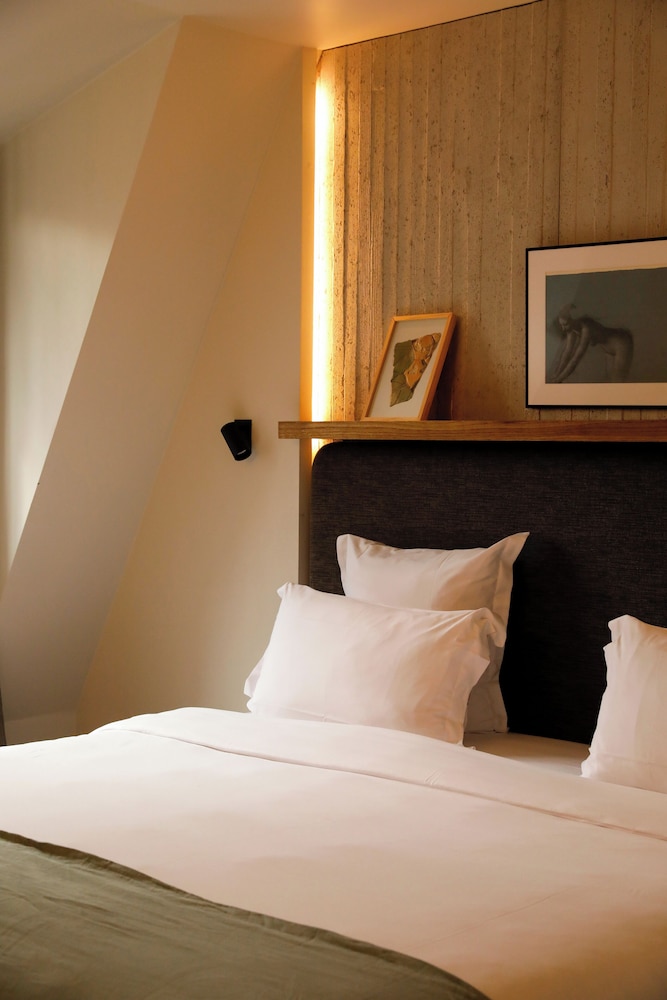Signature Room