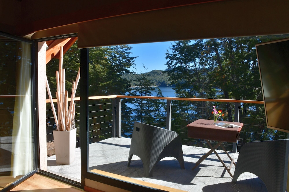 Exclusive Quadruple Room, 1 Bedroom, Lake View photo 2
