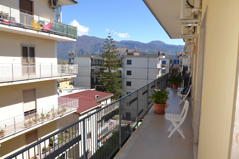 Standard Triple Room, City View photo 3