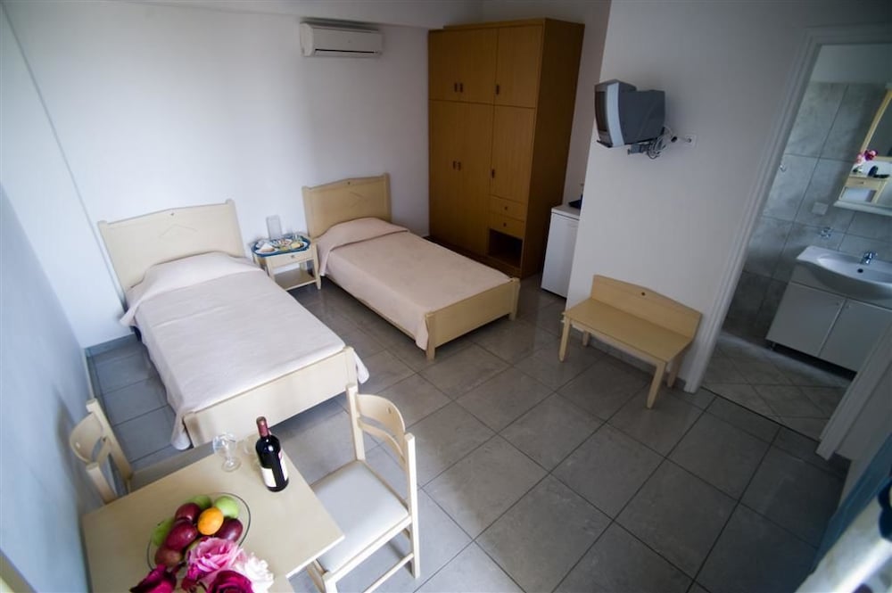 Standard Room photo 2