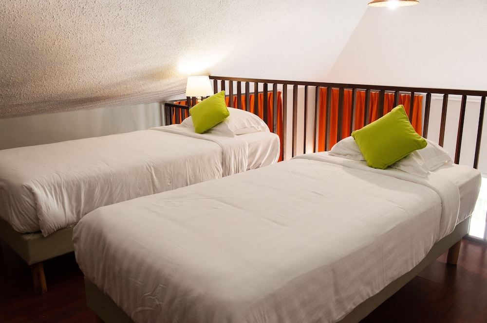 Premium Room, Multiple Beds, Non Smoking, Sea View photo 3