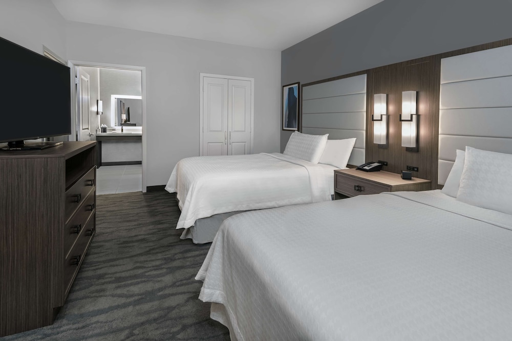 Suite, 2 Queen Beds, Accessible (Mobility & Hearing, Roll-in Shower) photo 2