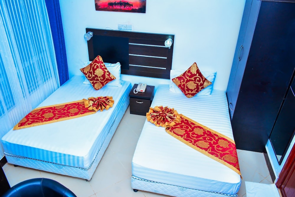 Standard Twin Room photo 2
