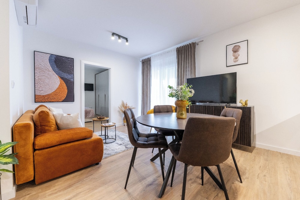 Superior Apartment, 1 Bedroom, Courtyard View