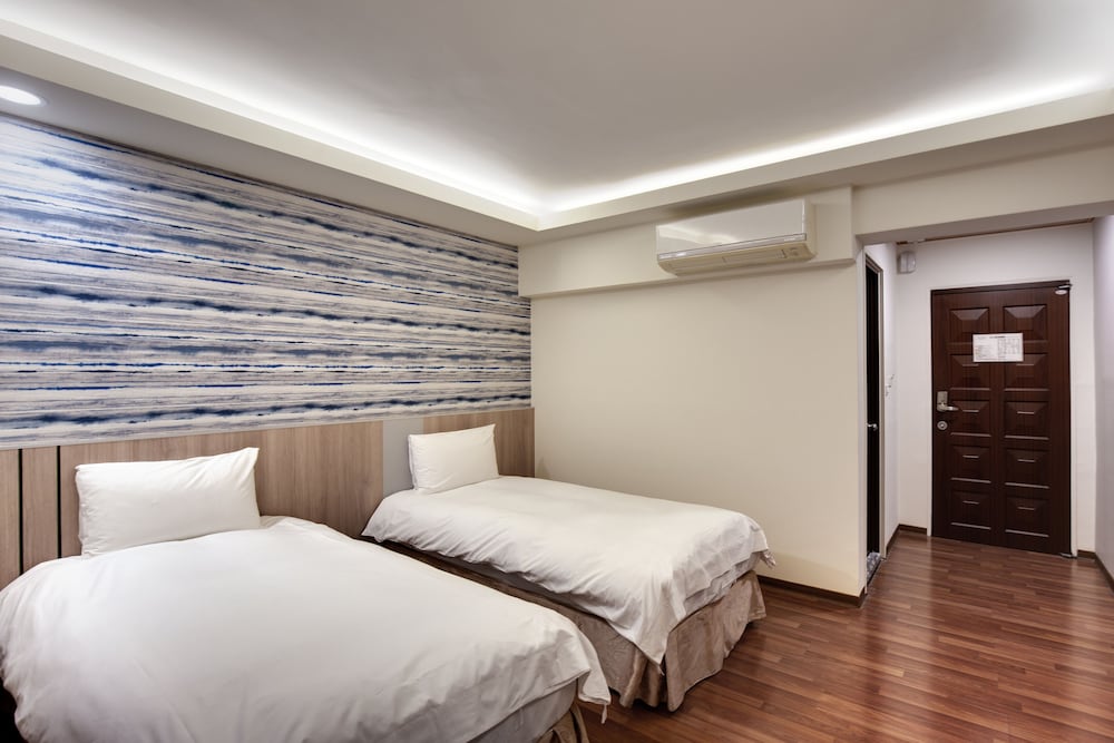 Standard Room, 2 Twin Beds photo 2