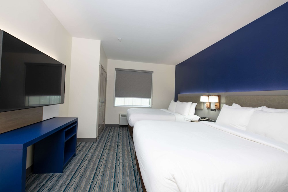 Suite, 2 Queen Beds, Non Smoking - Photo 1
