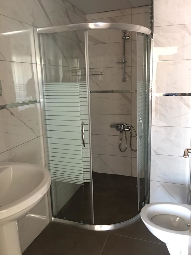Apartment, 1 Bedroom, Ensuite photo 3