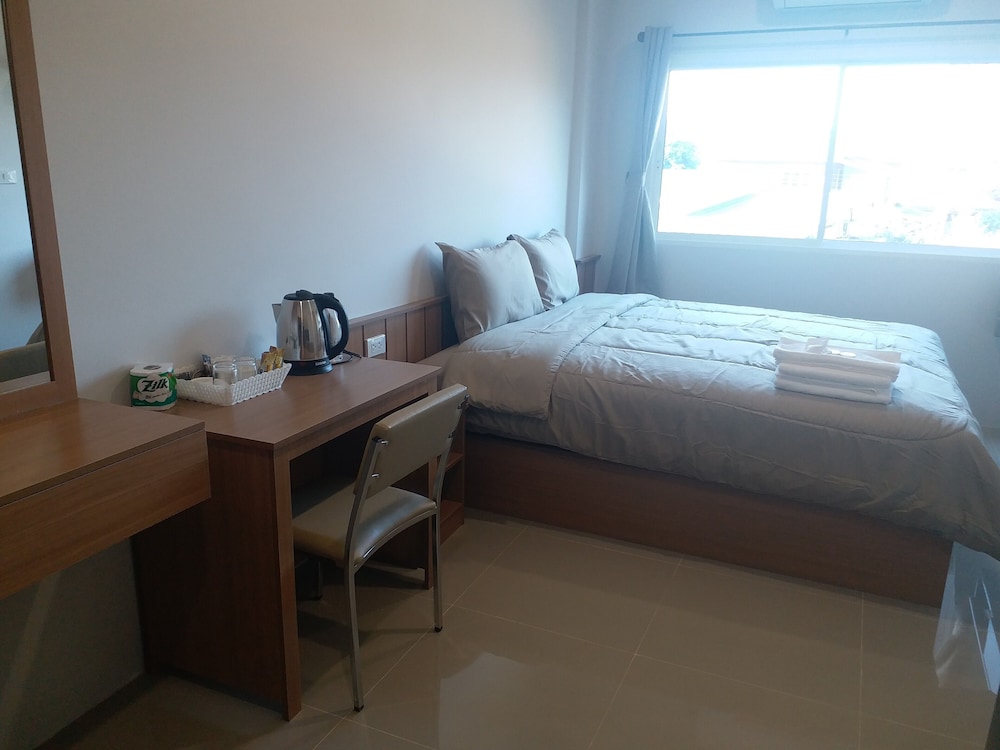 Standard Double Room - Photo 25