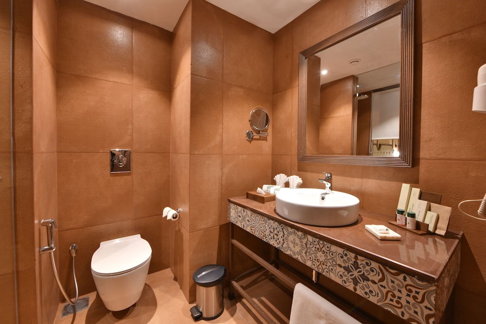 Premium Room, 1 King Bed with Sofa bed, Balcony - Photo 2