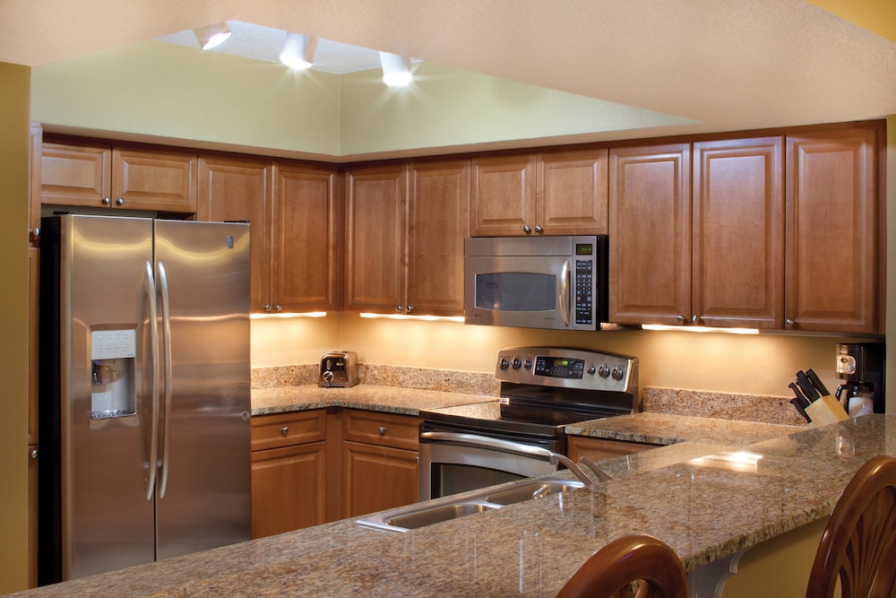 Deluxe Condo, 2 Bedrooms, Ocean View