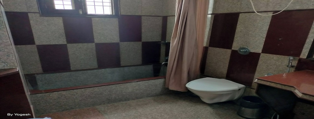 Suite Room - Photo 2