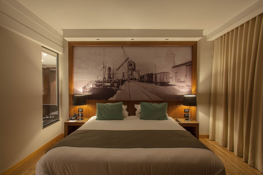 City Room (Parana)