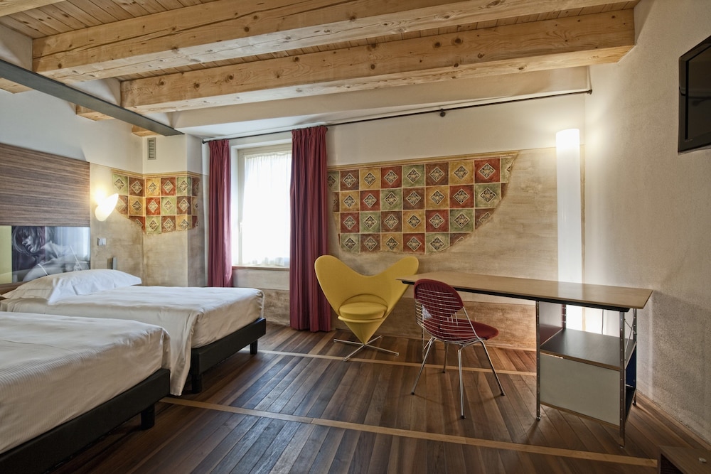 Classic Double Room (no SPA access)