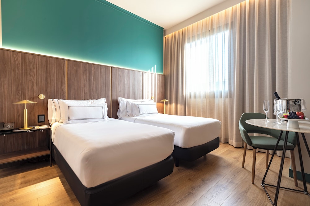 Grand Room (Premium)