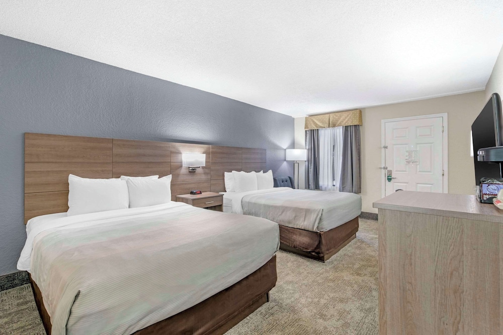Room, 2 Queen Beds, Accessible, Non Smoking - Photo 2