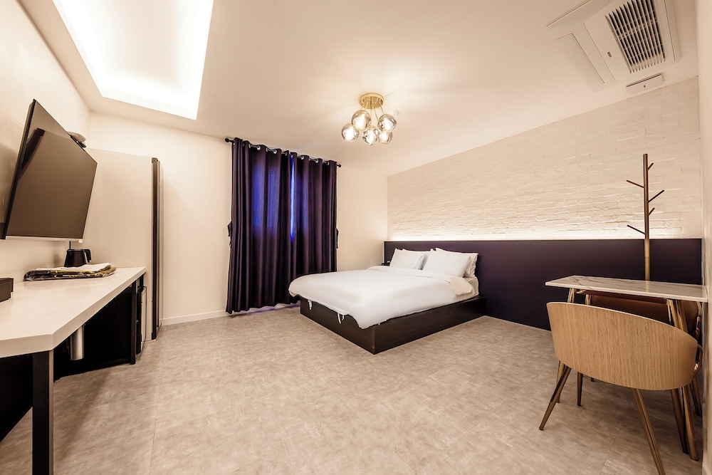 Deluxe Double Room, City View photo 1