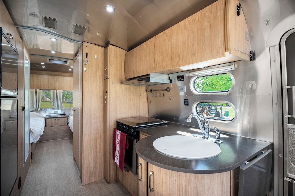 Airstream - The Susan photo 2