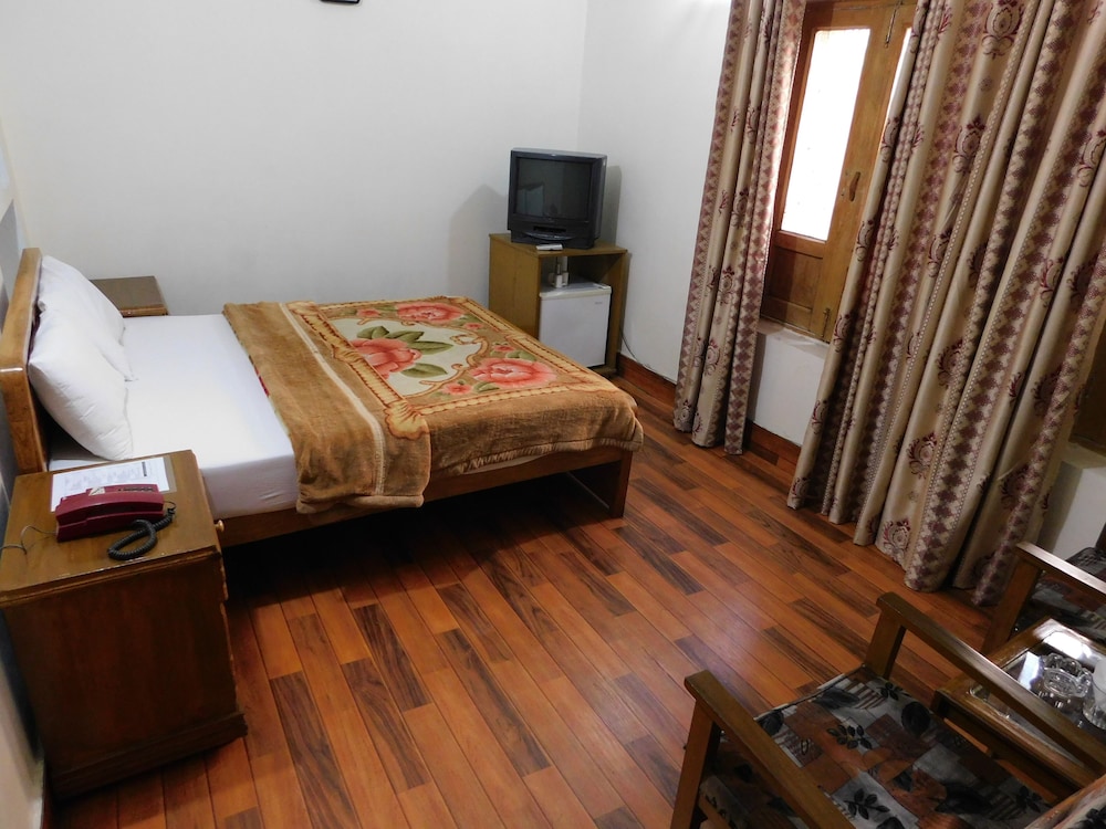 Double Room - Photo 5