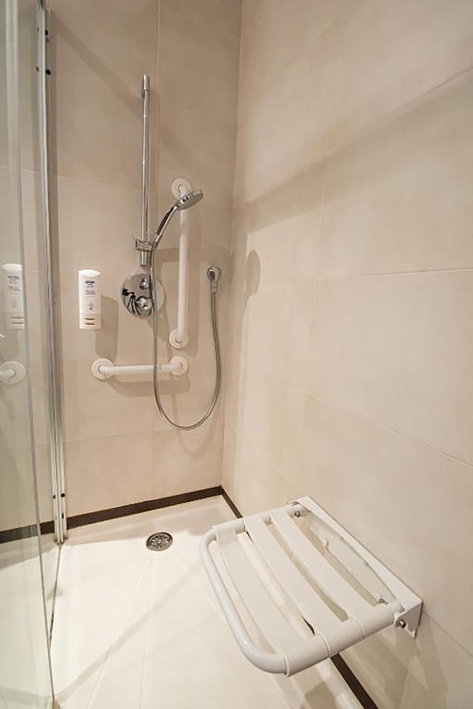 Double Room, Accessible - Photo 4