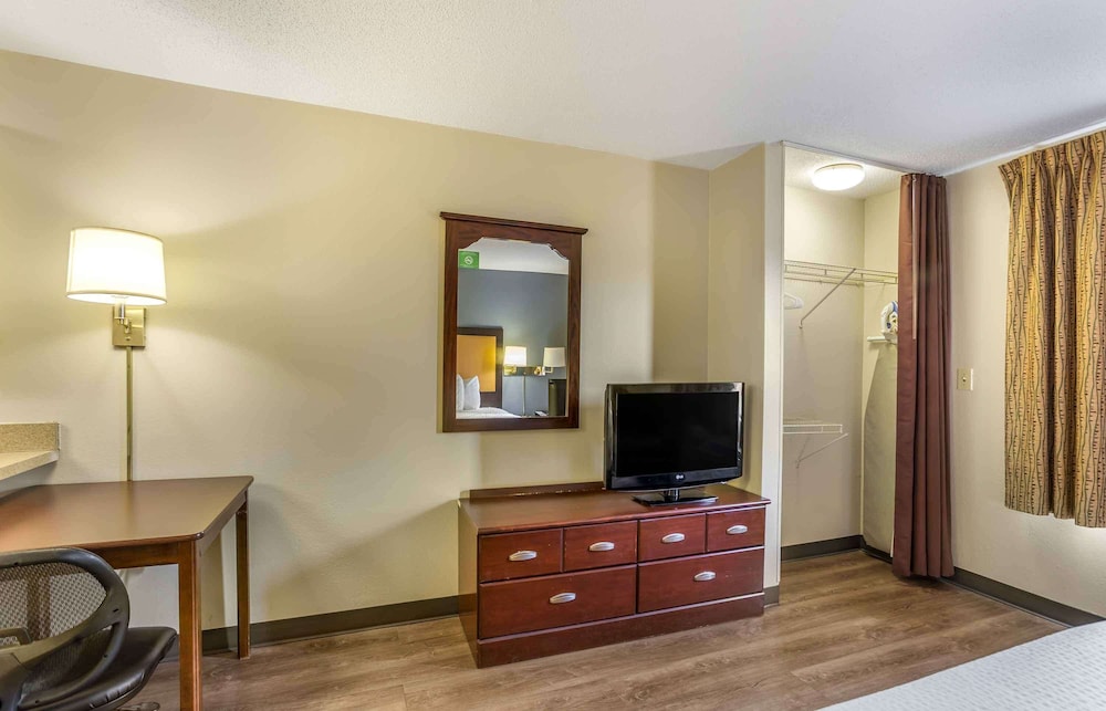 Studio, 1 Queen Bed, Non Smoking - Photo 4