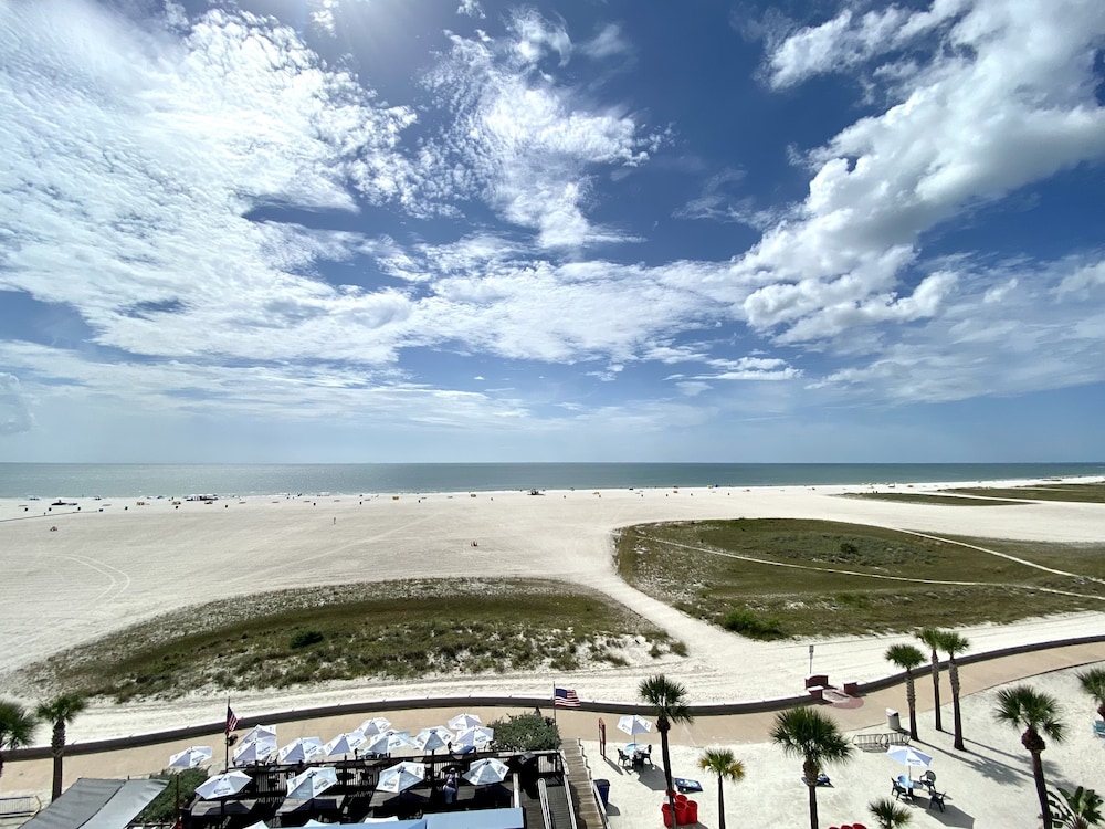 Studio, 2 Queen Beds, Kitchenette, Beach View (Gulf Front) - Photo 14