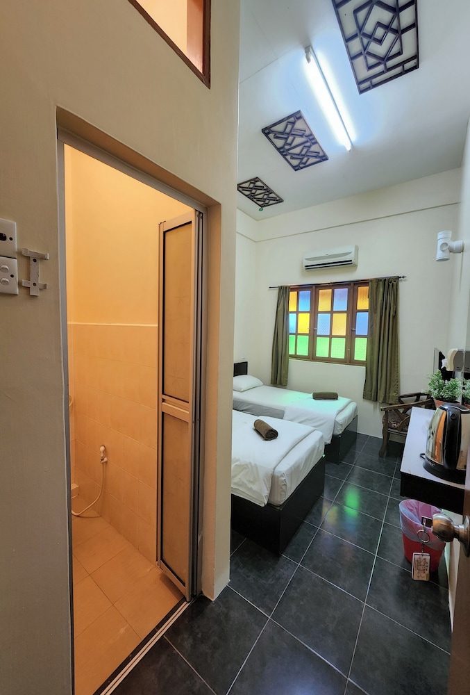 Deluxe Room - Photo 2