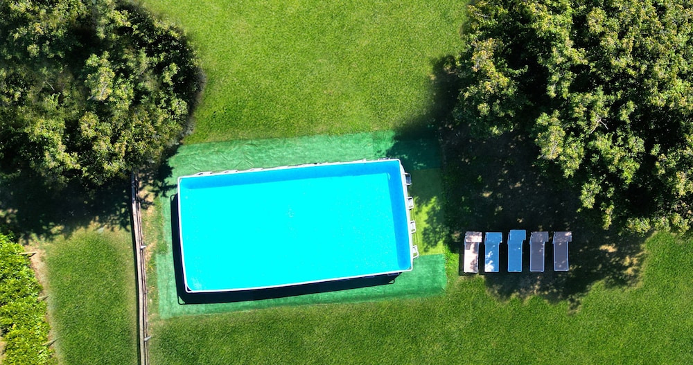 Villa photo 2