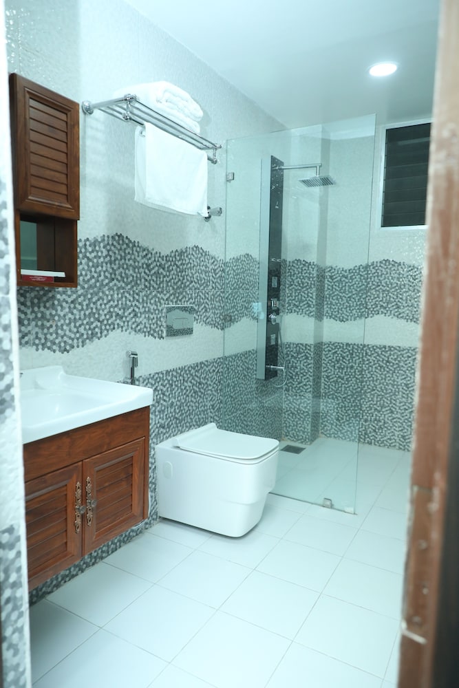 Deluxe Room - Photo 8