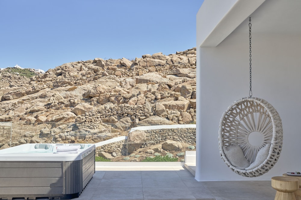Panoramic Double Sea View Room with Outdoor Jacuzzi - Photo 6