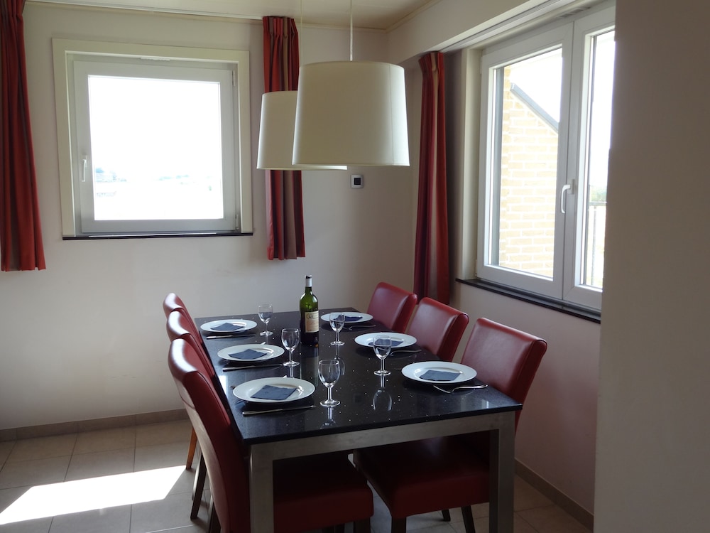 Bungalow (16 People) photo 2