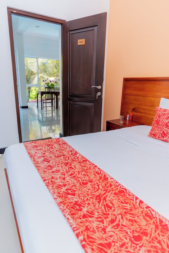 Panoramic Room, Balcony, Partial Sea View photo 1