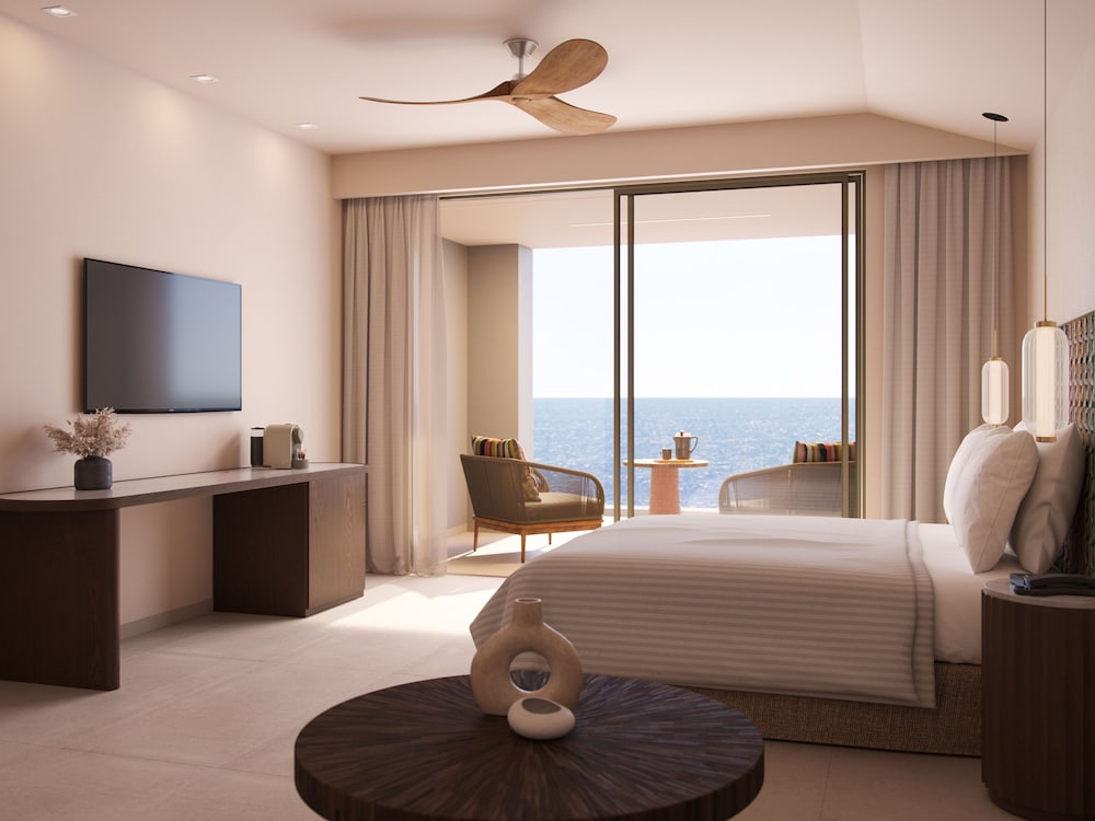 Rooftop Junior Suite Front Sea View