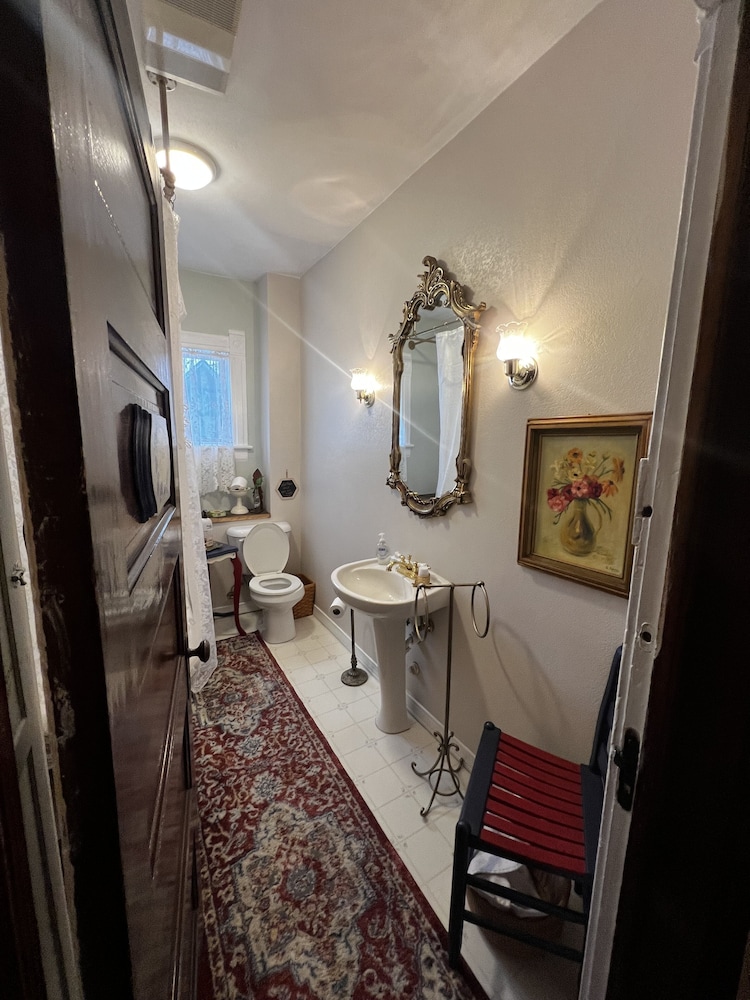 Signature Quadruple Room photo 3