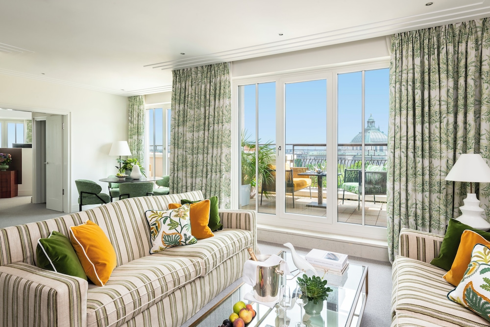 Lord Forte Suite