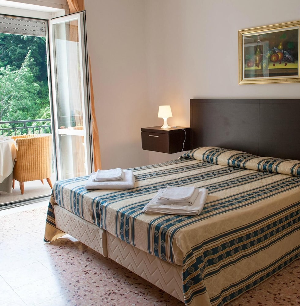 Triple Room, Balcony photo 2