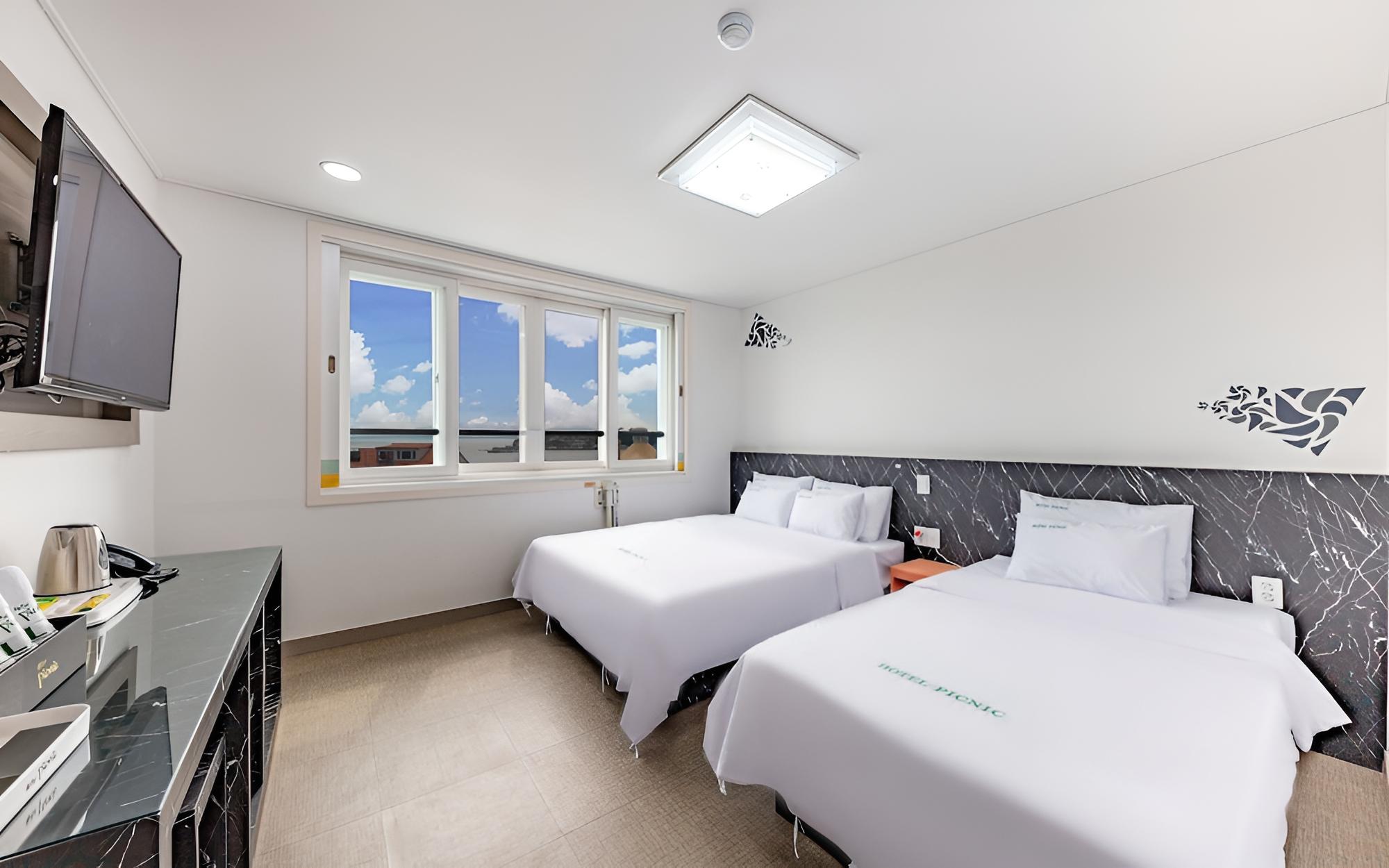Room (Suite Ocean View - Double + Single (/) - Photo 1
